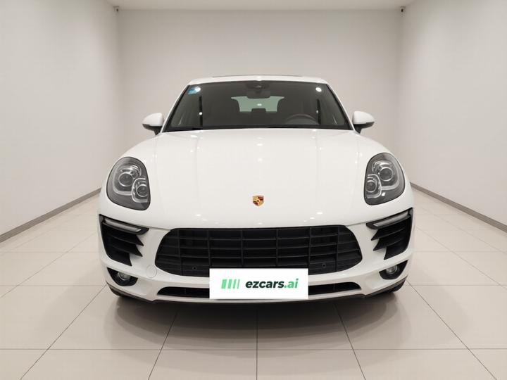 2017 Macan 2.0T photo 2