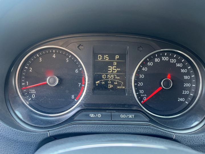 Polo 2016 1.6L AT Comfort photo 4