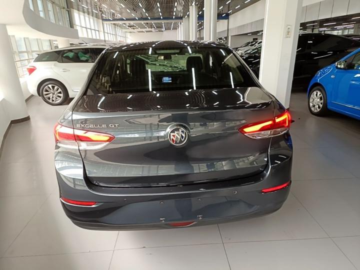 Excelle 2021 Facelift Classic 1.5L AT Elite photo 3