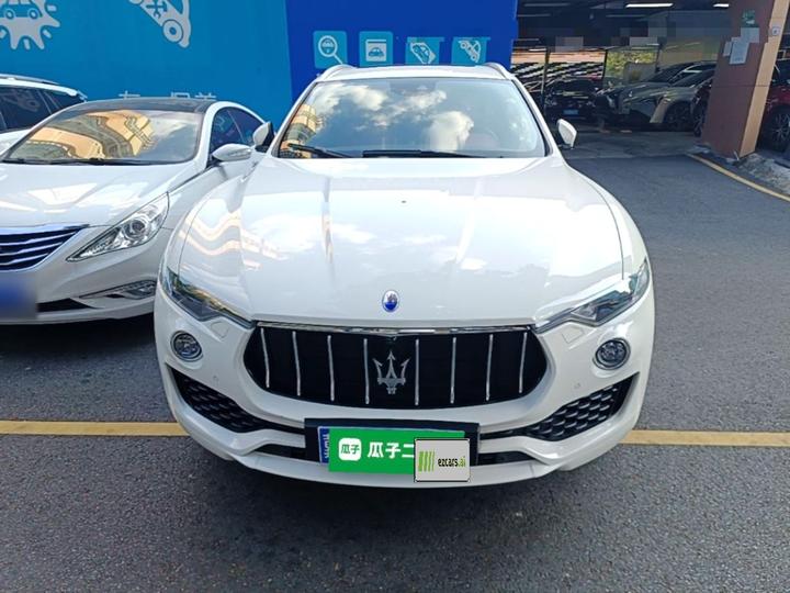 Levante 2016 3.0T Standard photo 2