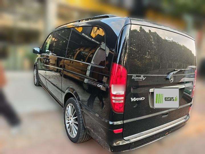 Imported 2011 3.5L 125 Anniversary Edition 7-Seater photo 4