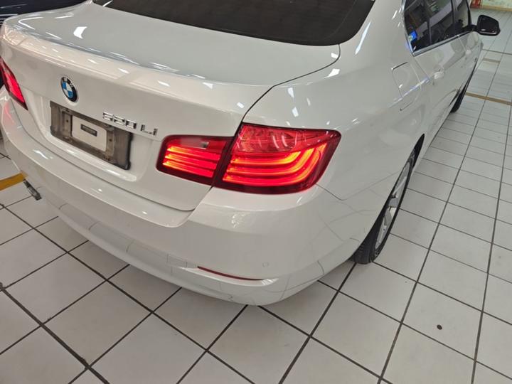 5 Series 2017 520Li photo 7