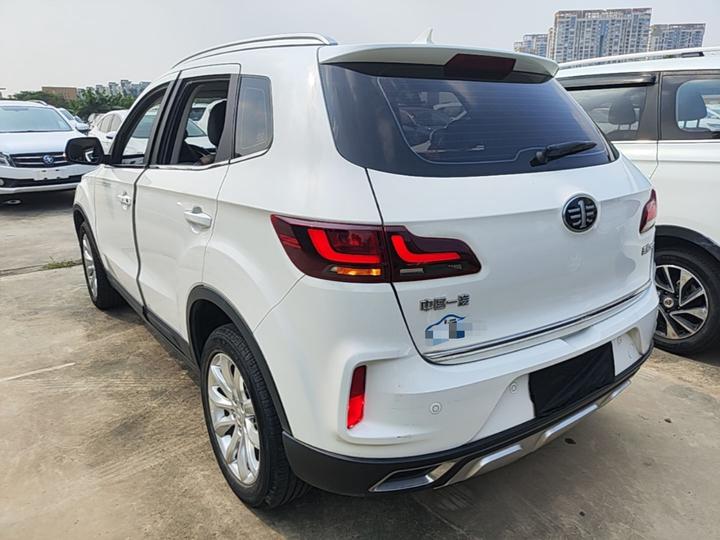 Bestune X40 2019 1.6L MT Luxury China VI photo 4