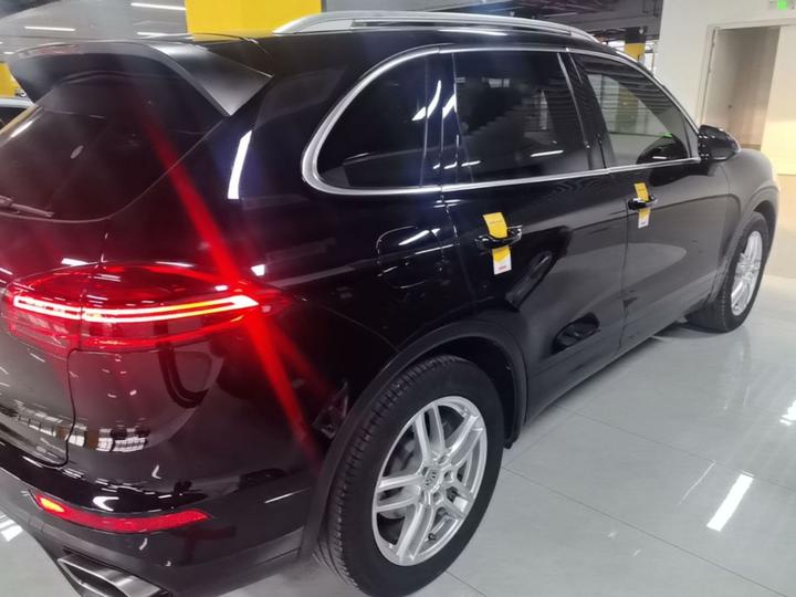 2015 Cayenne 3.0T photo 4