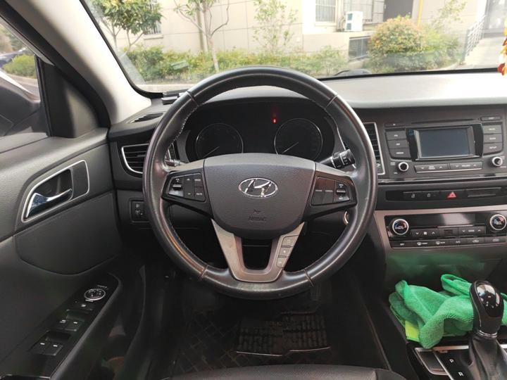 Mistra 2014 1.8L AT Premium DLX photo 3