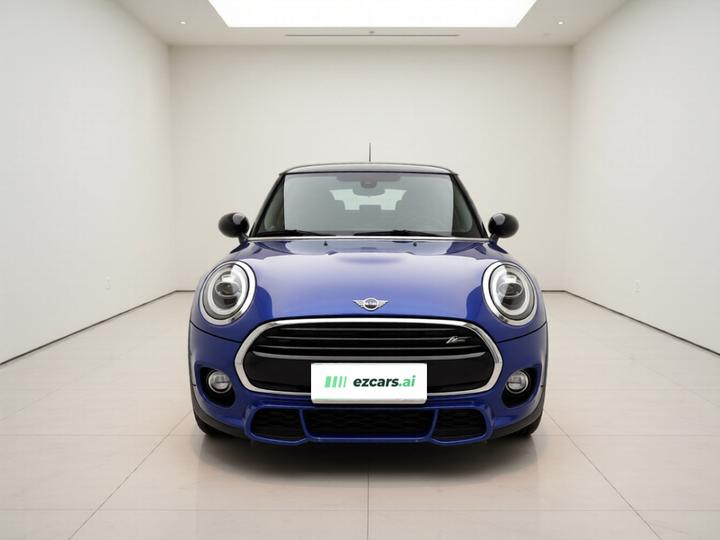 2019 1.5T COOPER photo 2