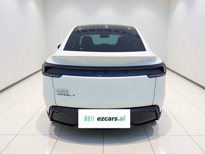 Model Y 2025 RWD photo 5