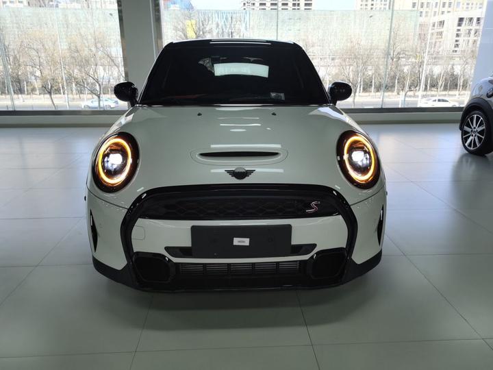 2023 Facelift 2.0T COOPER S 5-Door photo 2