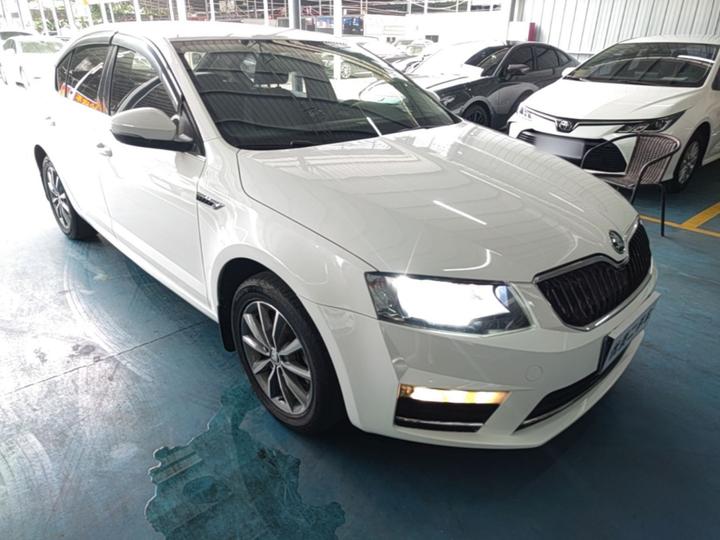 Octavia 2017 1.6L AT photo 3