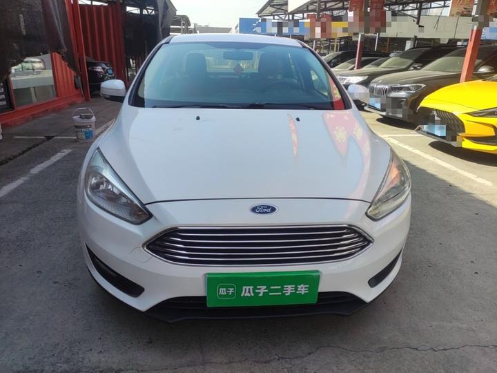 Focus 2017 Sedan 1.6L AT Comfort photo 2