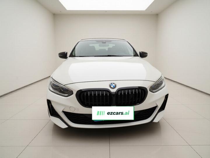 1 Series 2022 120i M Sport photo 2