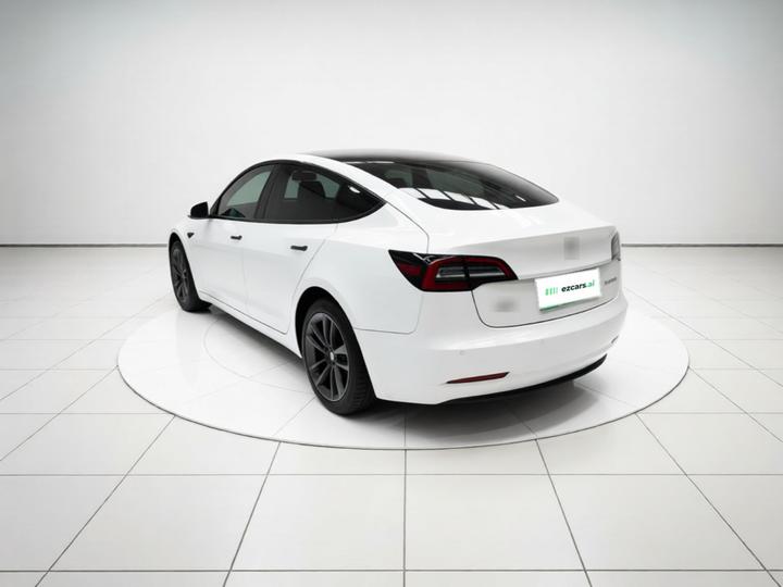 Model 3 2022 RWD photo 4