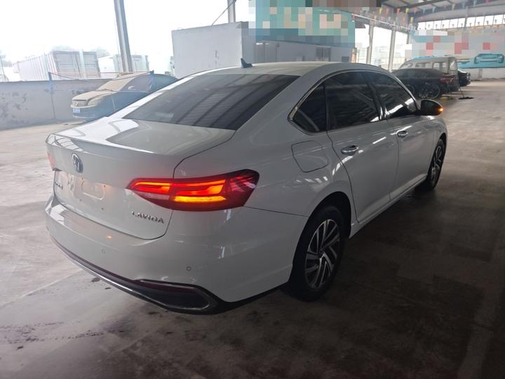 Lavida 2023 Facelift 1.5L AT photo 4