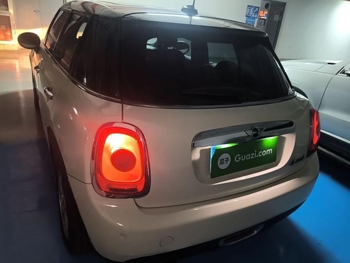 2015 1.2T ONE 5-Door photo 4