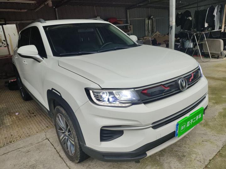 CS35PLUS 2020 1.4T DCT photo 3