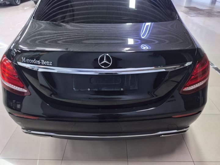 E-Class 2020 E 260 L photo 7