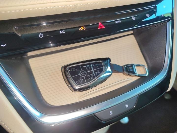 GL8 EV 2025 Smart photo 8