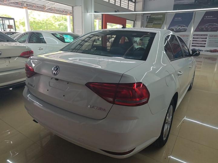 Lavida 2017 1.6L AT photo 4