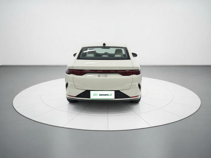 Qin L 2025 EV 545KM Excellence photo 5