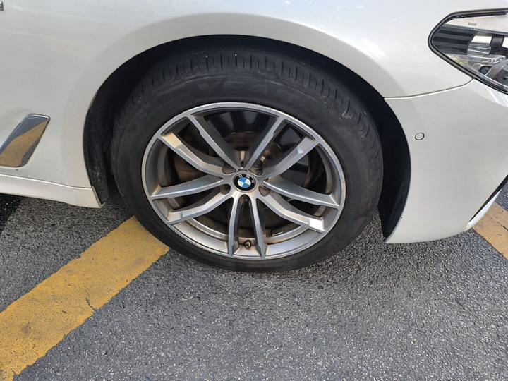 5 Series 2020 525Li M Sport Package photo 8