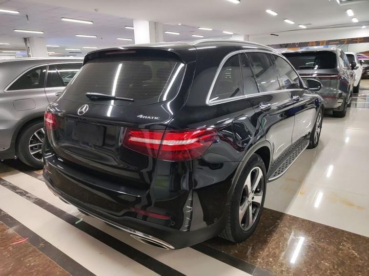 GLC 2017 GLC 300 4MATIC Dynamic photo 4