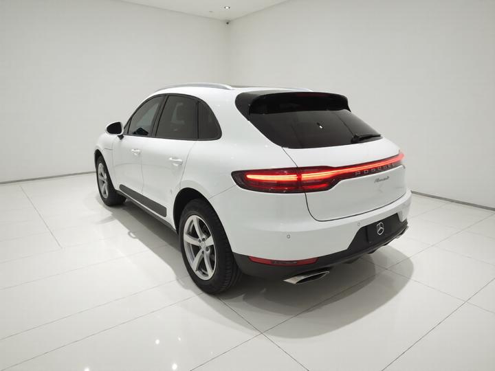 2018 Macan 2.0T photo 4