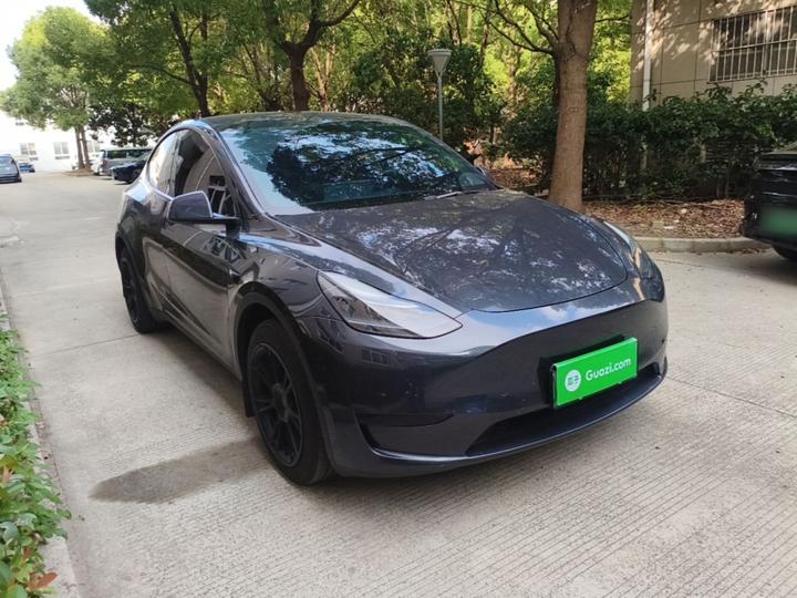 Model Y 2024 RWD photo 3