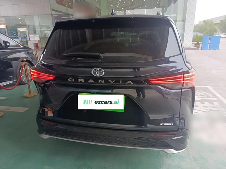 Granvia 2023 2.5L Hybrid Flagship VIP photo 3