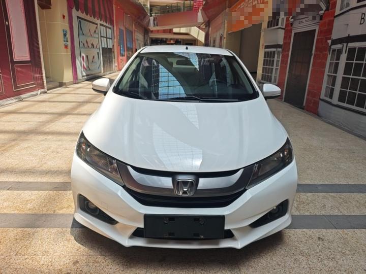 2015 1.5L CVT Comfort photo 2