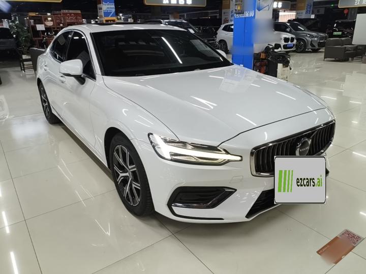 S60 2024 B4 Luxury photo 3