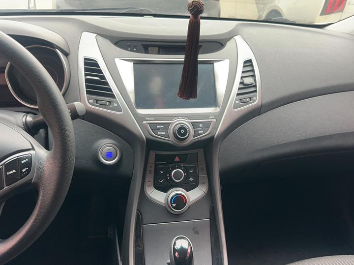 Elantra 2016 1.6L AT Premium photo 4