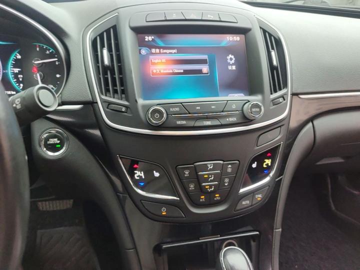 Regal 2015 1.6T Elite Tech photo 5