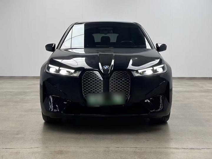 iX 2022 xDrive40 photo 7