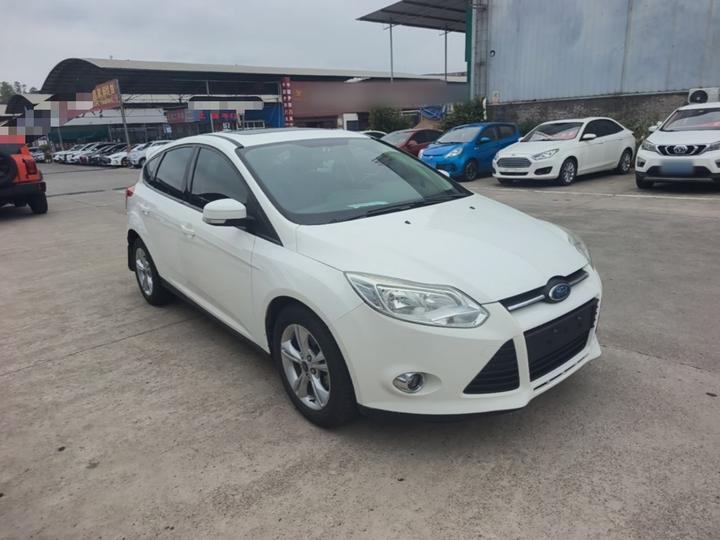 Focus 2012 Hatchback 1.6L AT photo 3