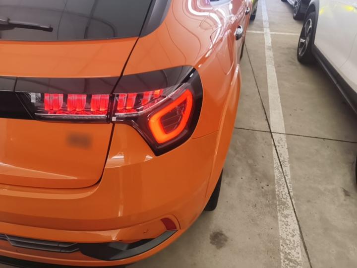 02 Hatchback 2021 2.0TD Halo photo 7