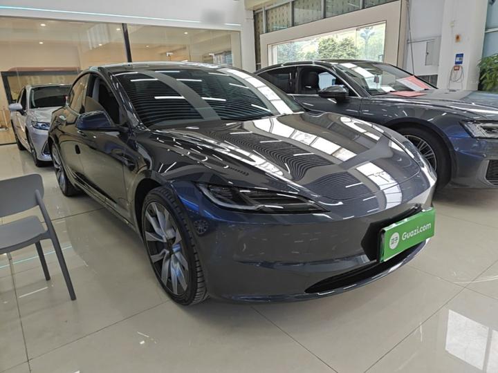 Model 3 2023 Long Range AWD photo 3
