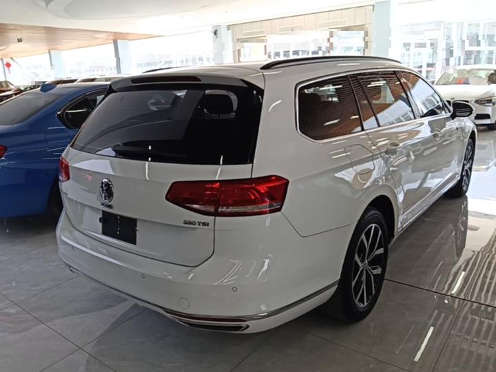 2017 380TSI RWD photo 4