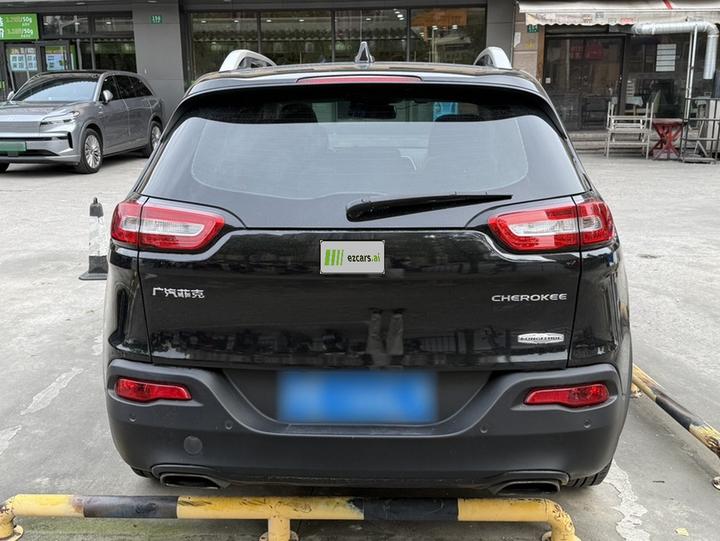 Cherokee 2016 2.4L Leading Smart photo 4