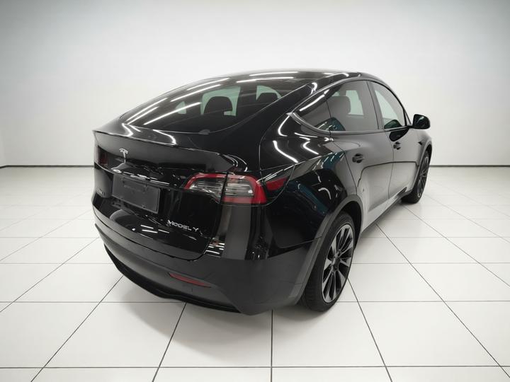 Model Y 2022 Facelift RWD photo 6