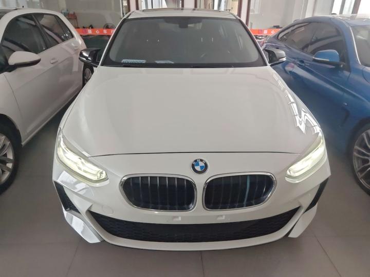 1 Series 2019 120i Leading M Sport Package photo 2