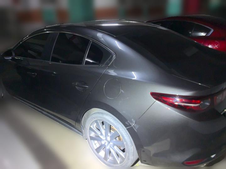 3 Axela 2021 2.0L AT photo 5