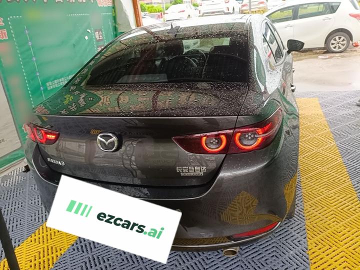 3 Axela 2020 2.0L AT photo 3