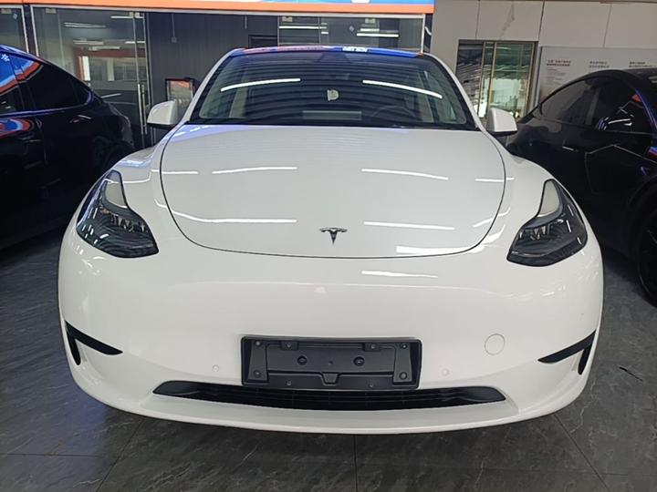 Model Y 2022 RWD photo 2