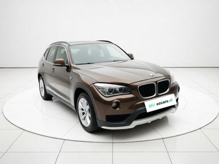 X1 2014 sDrive18i Leading photo 3