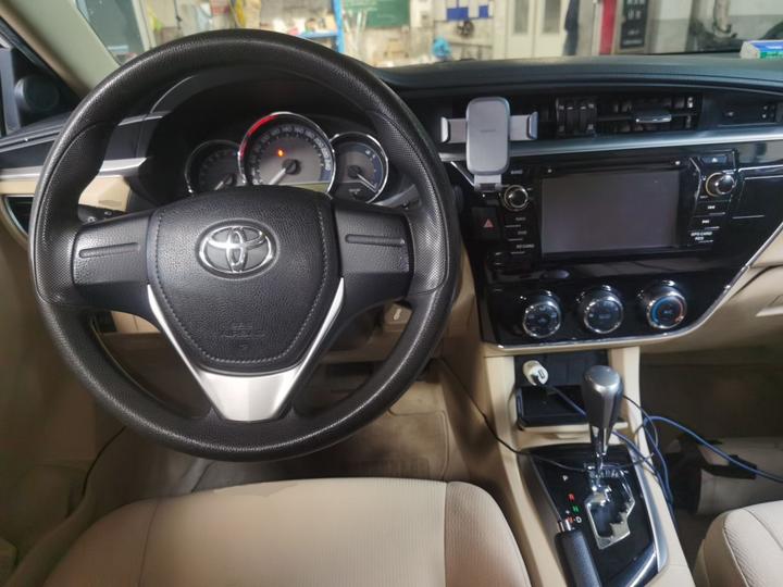 Corolla 2014 1.6L CVT GL photo 5