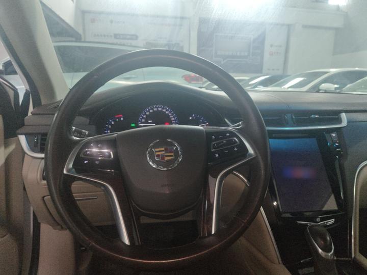 XTS 2015 28T Comfort photo 6