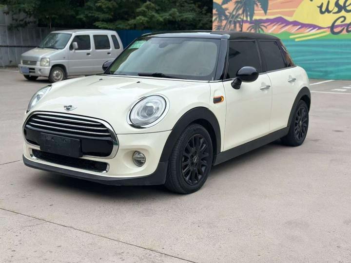 2016 1.5T COOPER 5-Door