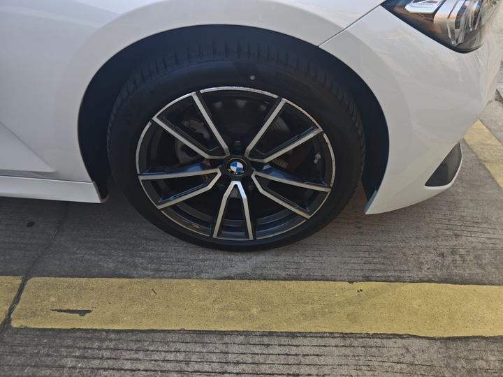 3 Series 2023 320Li M Sport Package photo 8