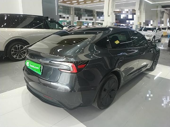 Model 3 2023 RWD photo 4