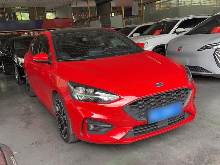 Focus 2019 Hatchback EcoBoost 180 AT ST Line photo 6